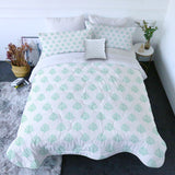 Coral Mint Quilt Set